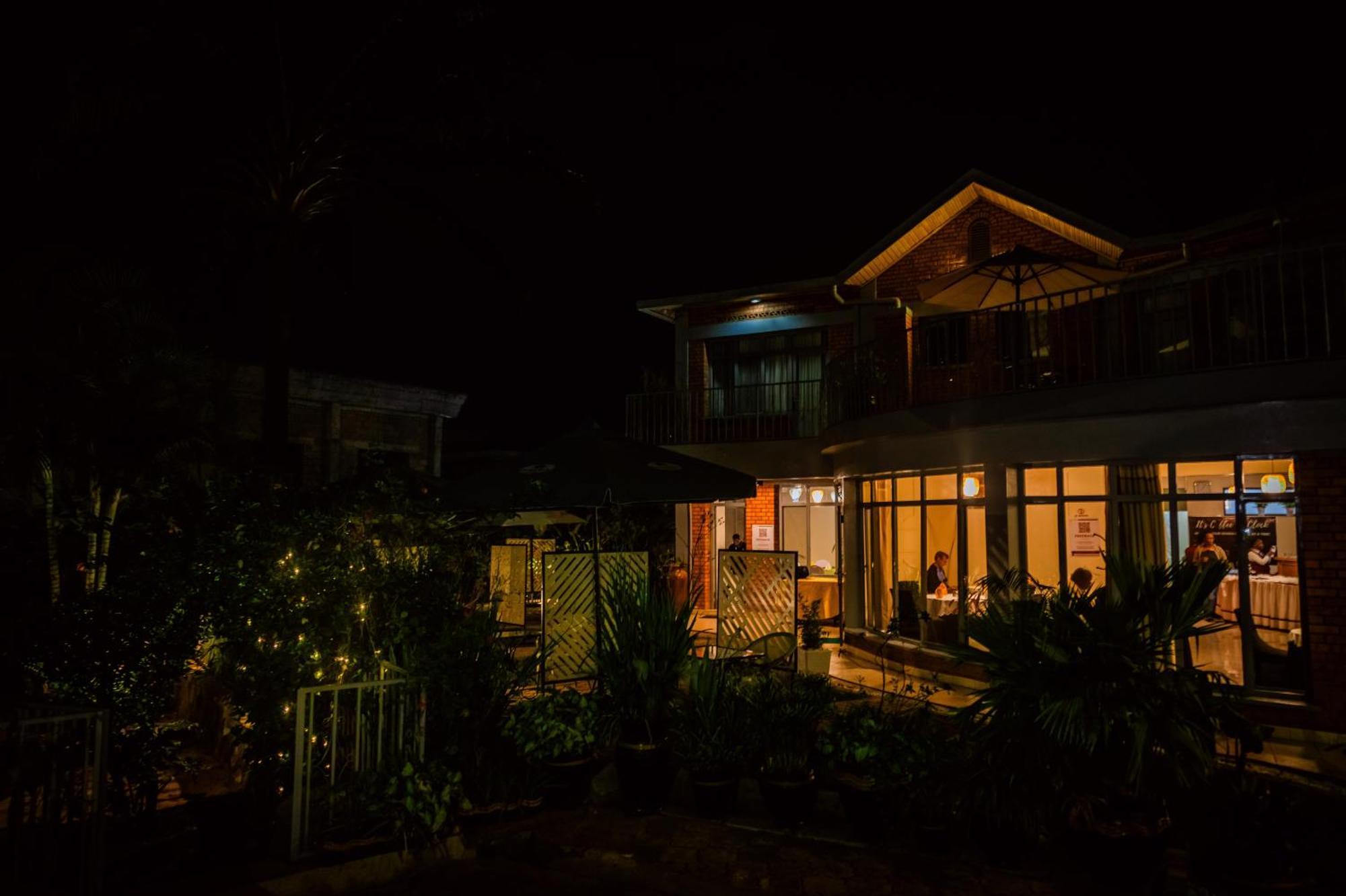 One Click Hotel Kigali Exterior photo